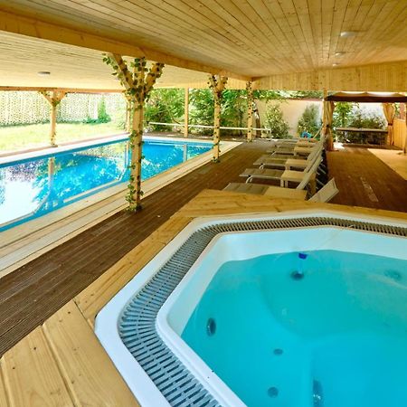 Therme Airport Resort Corbeanca Exteriör bild