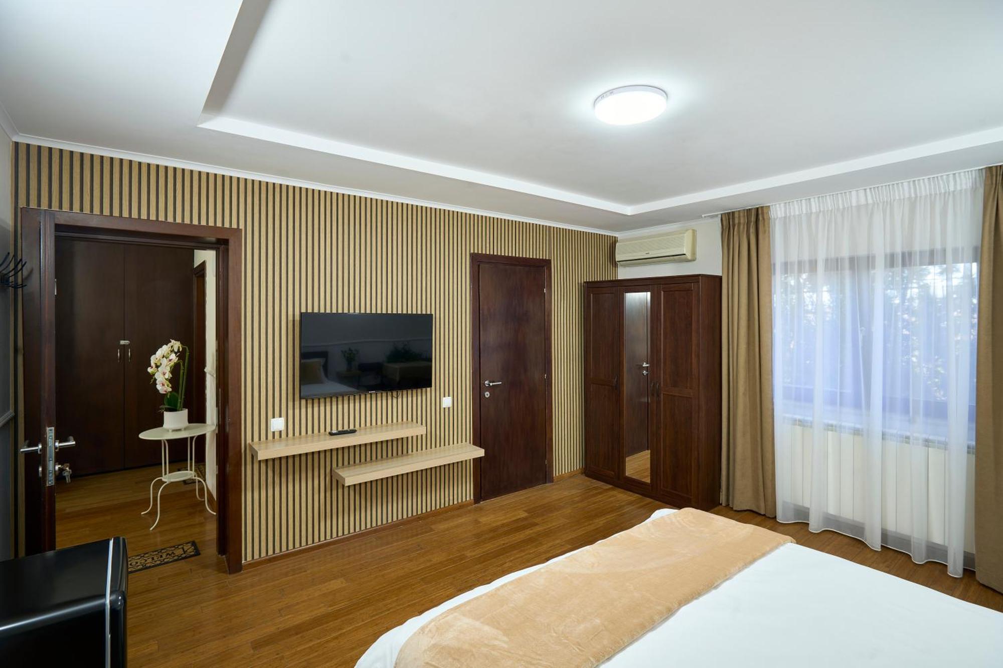Therme Airport Resort Corbeanca Exteriör bild